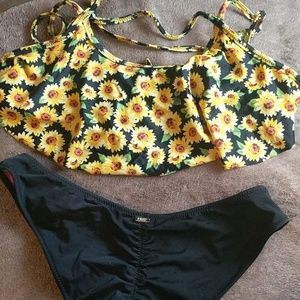 Strappy sunflower top